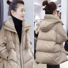 批发杏色毛领中长款羽绒服<b class='q'>欧洲</b>站2025年冬季新款时尚拼接加厚外套女装