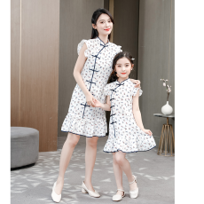 批发媞卡诗蕴诗坊纯棉碎花清新复古优雅童款改良旗袍裙姐妹母子<b class='q'>亲子装</b>