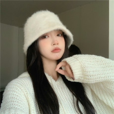 批发实拍实价女冬毛绒<b class='q'>甜美</b><b class='q'>可爱</b>日系百搭显脸小渔夫帽保暖护耳盆帽