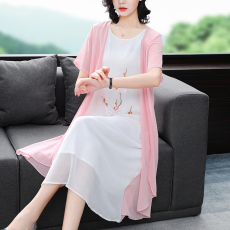 批发22<b class='q'>春</b>夏大码女装复古拼接真丝绣花连衣裙贵妇人气质宽松名族风长裙