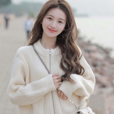 批发春<b class='q'>秋</b>季初恋感针织开衫上衣白色拉链毛衣女设计感小众温柔别致外套
