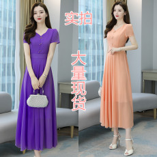 批发实拍 2026夏季新款<b class='q'>连衣裙</b>修身气质V领大摆雪纺沙滩连衣长裙