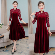 批发参加婚礼妈妈礼服年轻时尚喜婆婆婚宴装金丝绒丈母娘敬酒连衣裙<b class='q'>秋</b>