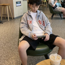 批发<b class='q'>男童</b>开衫<b class='q'>拉链</b>连帽外套加绒秋冬款2025新款中大儿童棒球服秋季上衣