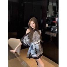 批发纯欲性感短袖慵懒宽松印花斜肩蝙蝠袖上衣女设计感小众露肩<b class='q'>雪纺</b><b class='q'>衫</b>