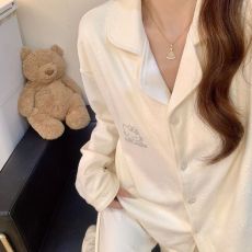 批发馨依 带胸垫睡衣女士新款秋冬德绒卡通可爱日系可外穿长袖家居服