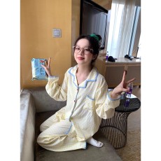 批发馨依 官图优质量撞色边格子睡衣女款春秋季舒适宽松家居服套装