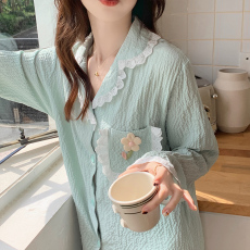 批发馨依 秋季新款睡衣女士手工刺绣皱布开衫甜美长袖蕾丝花边家居服