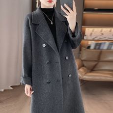 批发新款羊毛呢羊毛<b class='q'>大衣</b>女士高档双排扣长款秋冬季赫本风<b class='q'>外套</b>