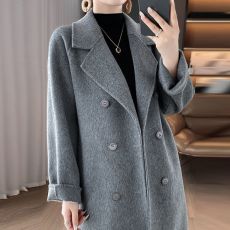 批发<b class='q'>新款</b>羊毛呢羊毛大衣女士高档双排扣长款秋冬季赫本风外套