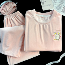 批发馨依 海岛绒睡衣女套头圆领卡通家居服刺绣冬季新款保暖加绒