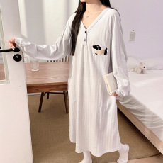 批发<b class='q'>秋</b>季家居服女士睡衣款睡裙简约休6535提花针织宽松裙（无胸垫）