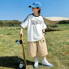 批发<b class='q'>男</b><b class='q'>童</b><b class='q'>夏季</b><b class='q'>套装</b>宽松纯棉三条杆短袖运动速干工装裤中<b class='q'>大</b><b class='q'>童</b>外穿两件套