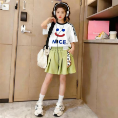 批发<b class='q'>女童</b>夏<b class='q'>季</b>套装宽松纯棉三条杆短袖冰丝<b class='q'>裙裤</b>中大童外穿洋气两件套潮