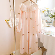 批发新款小清新花边睡裙睡衣女春<b class='q'>秋</b>睡裙中长款女士 云朵棉睡裙