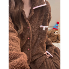 批发<b class='q'>睡衣</b>女冬季宽松大码女士开衫少女家居服套装可外穿 珍贝<b class='q'>绒</b>