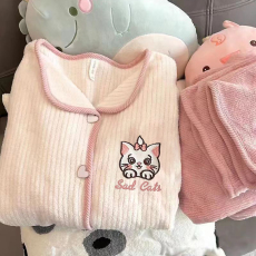 批发【阿宝浠】<b class='q'>睡衣</b>女冬季<b class='q'>珊瑚</b><b class='q'>绒</b>家居服套装少女学生开衫可外穿法兰<b class='q'>绒</b>