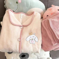 批发【阿宝浠】<b class='q'>睡衣</b>女冬季<b class='q'>珊瑚</b><b class='q'>绒</b>家居服套装少女学生开衫可外穿法兰<b class='q'>绒</b>