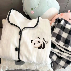 批发【阿宝浠】<b class='q'>睡衣</b>冬季<b class='q'>珊瑚</b><b class='q'>绒</b>家居服套装可外穿少女学生开衫卡通法兰<b class='q'>绒</b>