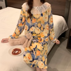 批发【阿宝浠】睡衣女<b class='q'>冬</b>宽松大码女士家居服花边娃娃领睡裙长袖法兰绒