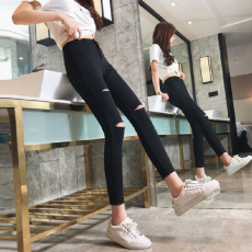 批发实拍加密洗水富贵缎夏季薄款<b class='q'>破洞</b>九分小黑裤毛边潮裤乞丐裤