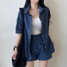 批发高级感仿牛仔套装女夏季宽松休闲<b class='q'>运动服</b>短袖<b class='q'>衬衫</b>短裤两件套小个子