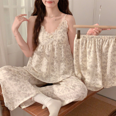 批发馨依 夏季<b class='q'>睡衣</b>女士吊带<b class='q'>三件套</b>带胸垫梭织泡泡皱布碎花吊带家居服