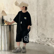 批发<b class='q'>男童</b>潮<b class='q'>牌</b>夏装套装宽松休闲运动纯棉短袖五分短裤中大儿童两件套潮