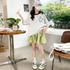 批发<b class='q'>女</b><b class='q'>童</b>夏季套装宽松纯棉三条杆短袖冰丝裙裤中大童外穿洋气两件套潮