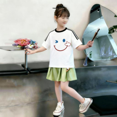 批发<b class='q'>女</b><b class='q'>童</b>夏季套装宽松纯棉三条杆短袖冰丝裙裤中大童外穿洋气两件套潮