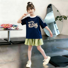 批发<b class='q'>女</b><b class='q'>童</b>夏季套装宽松纯棉三条杆短袖冰丝裙裤中大童外穿洋气两件套潮