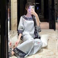 批发馨依 夏季国风新中式冰丝大码<b class='q'>睡衣</b>女士宽松短袖九分裤外出家居服