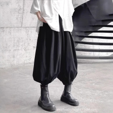 批发暗黑禁欲系八分<b class='q'>裤</b>男黑武士宽松束脚灯笼<b class='q'>裤</b>山本耀司大裆哈伦<b class='q'>垮</b><b class='q'>裤</b>潮