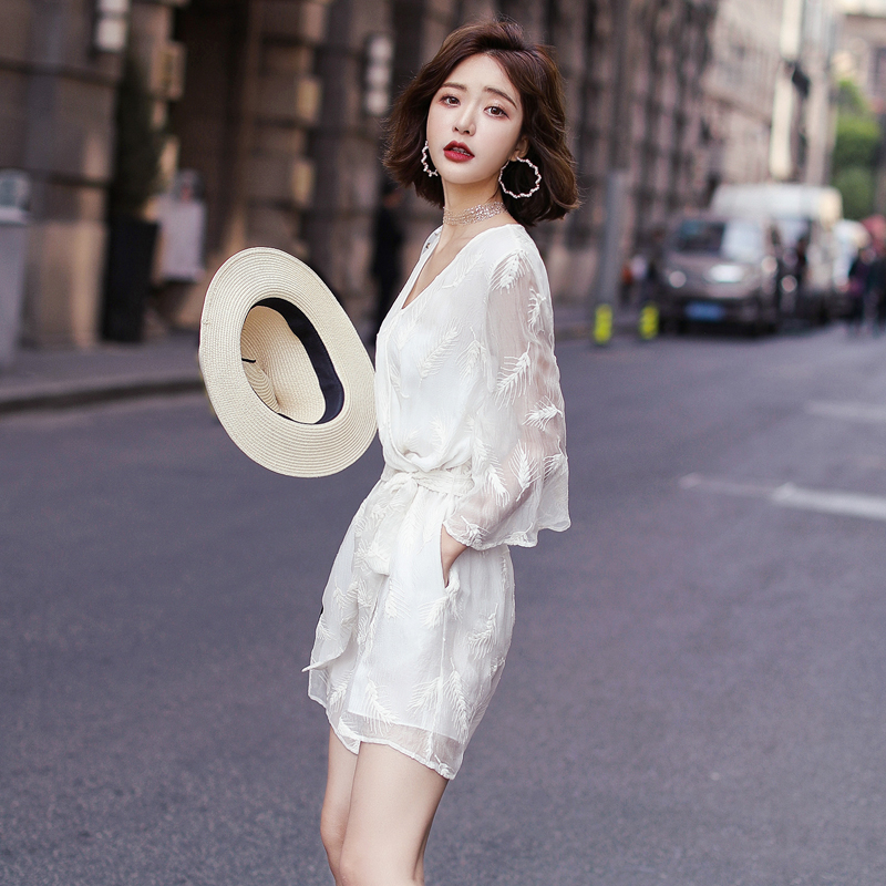 v领白色连体裤女装夏季2020新款潮雪纺连衣短裤高腰显瘦阔腿裤子