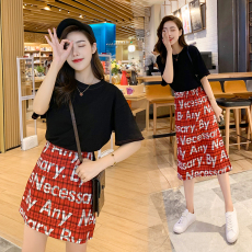 2019夏季新款闺蜜装黑色短袖+红色格子半身裙套装chic休闲两件套