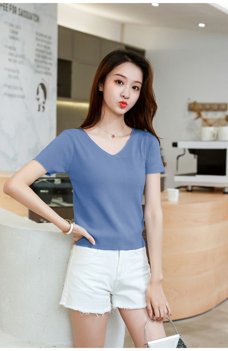 1062现货新款夏天针织衫短袖女v领卷边领冰丝短款浅蓝色上衣