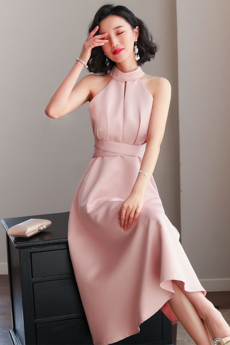 平时可穿名媛小礼服2020新款主持人露肩连衣裙粉色伴娘晚礼服女装