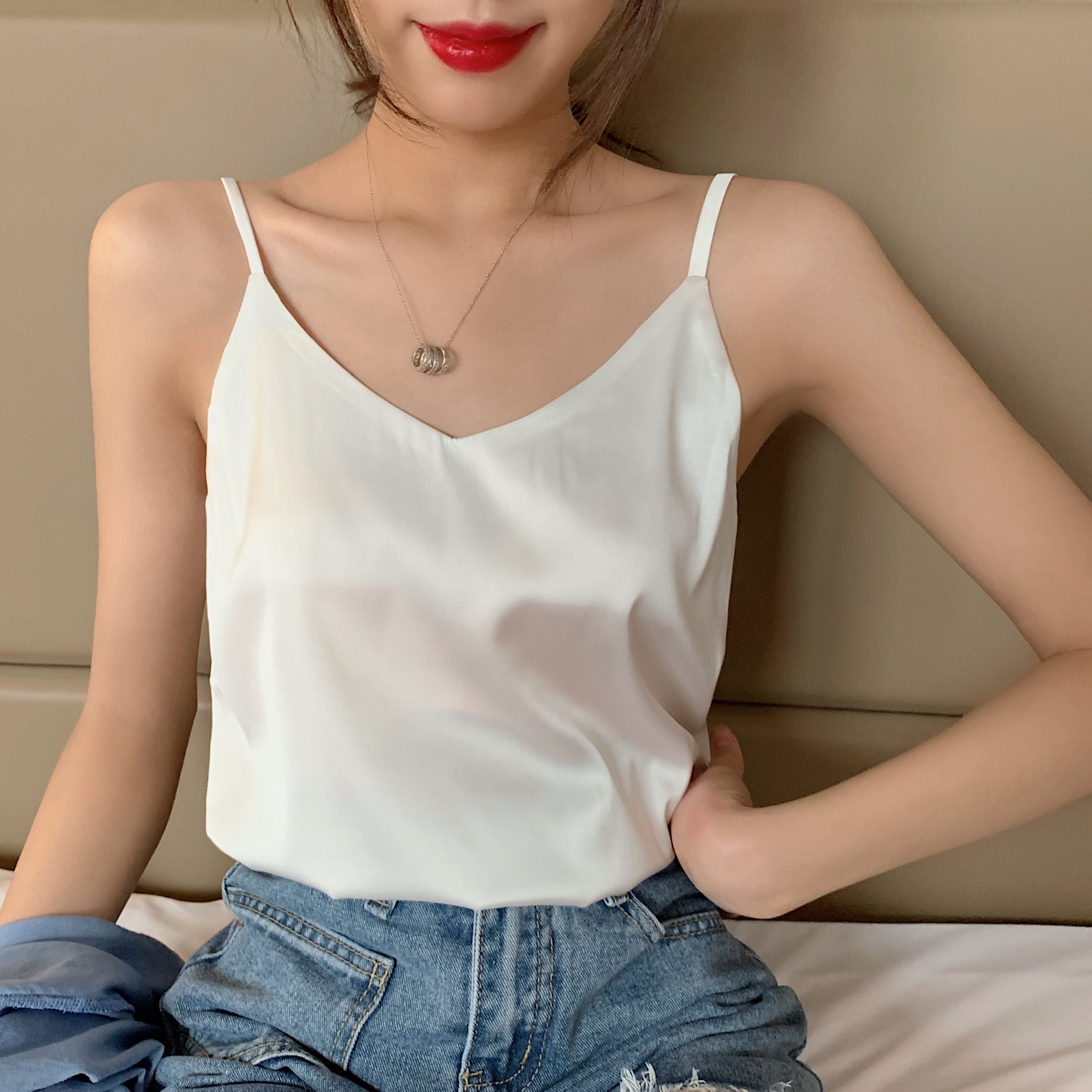 实拍新款真丝吊带女性感上衣夏宽松外穿无袖打底小背心网红内搭潮