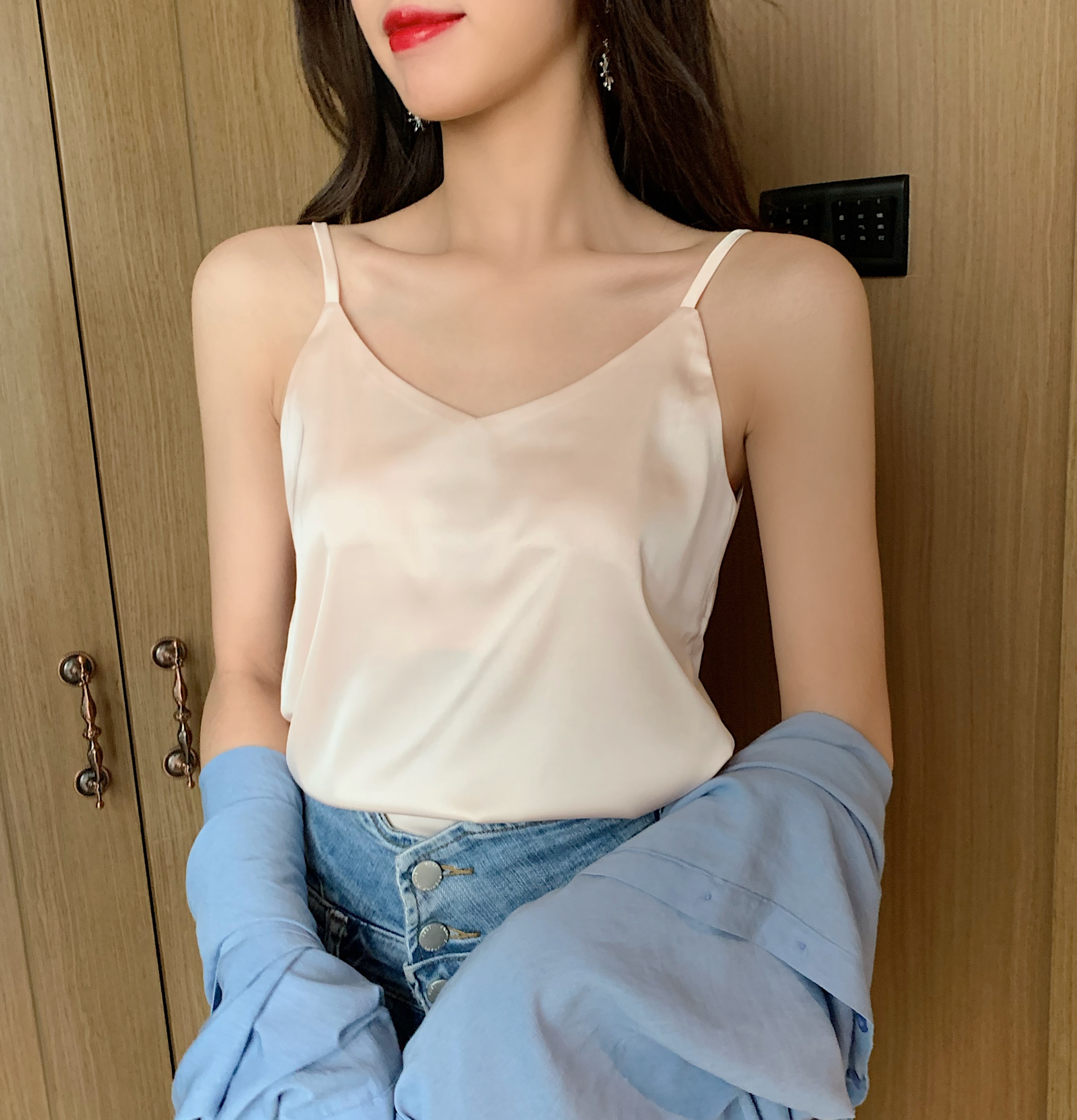 实拍新款真丝吊带女性感上衣夏宽松外穿无袖打底小背心网红内搭潮