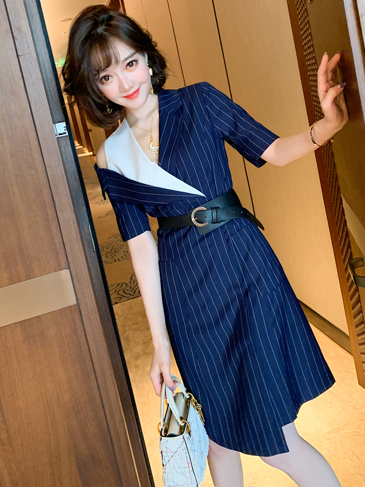 miuco气质ol风撞色露肩腰带收腰条纹西装裙连衣裙女装2020夏季新