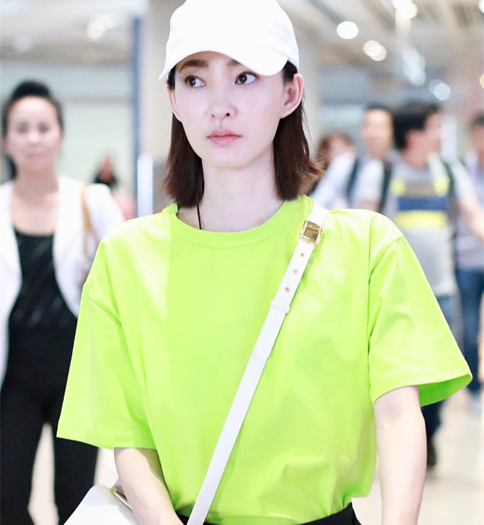 王丽坤明星同款荧光绿宽松ins超火短袖t恤女韩版夏季纯棉百搭上衣