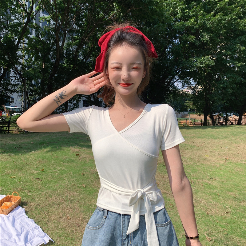 t恤女夏心机性感短款v领上衣服复古短袖女短装