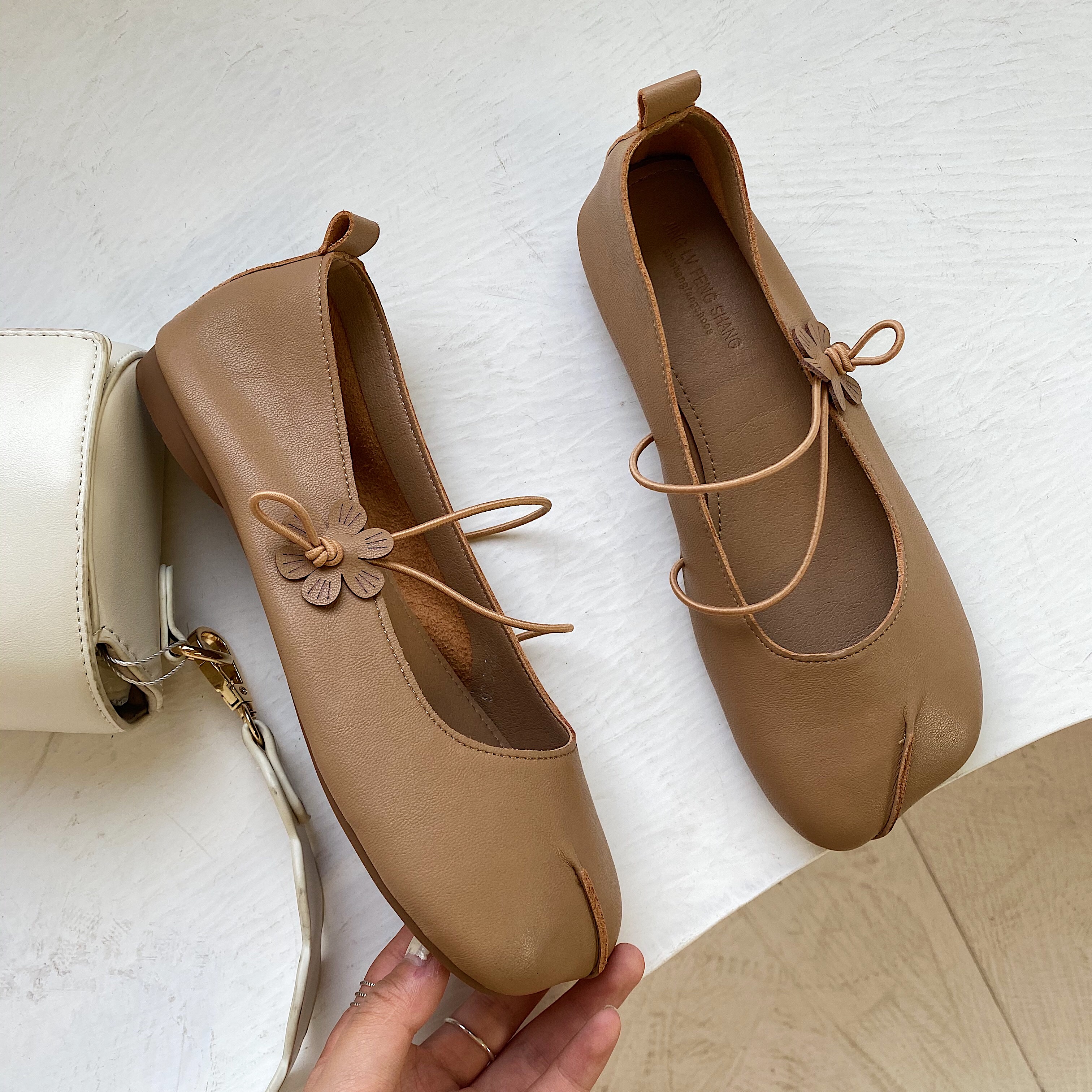 小香风女鞋2020年新款法式平底小单鞋复古玛丽珍浅口单鞋真皮