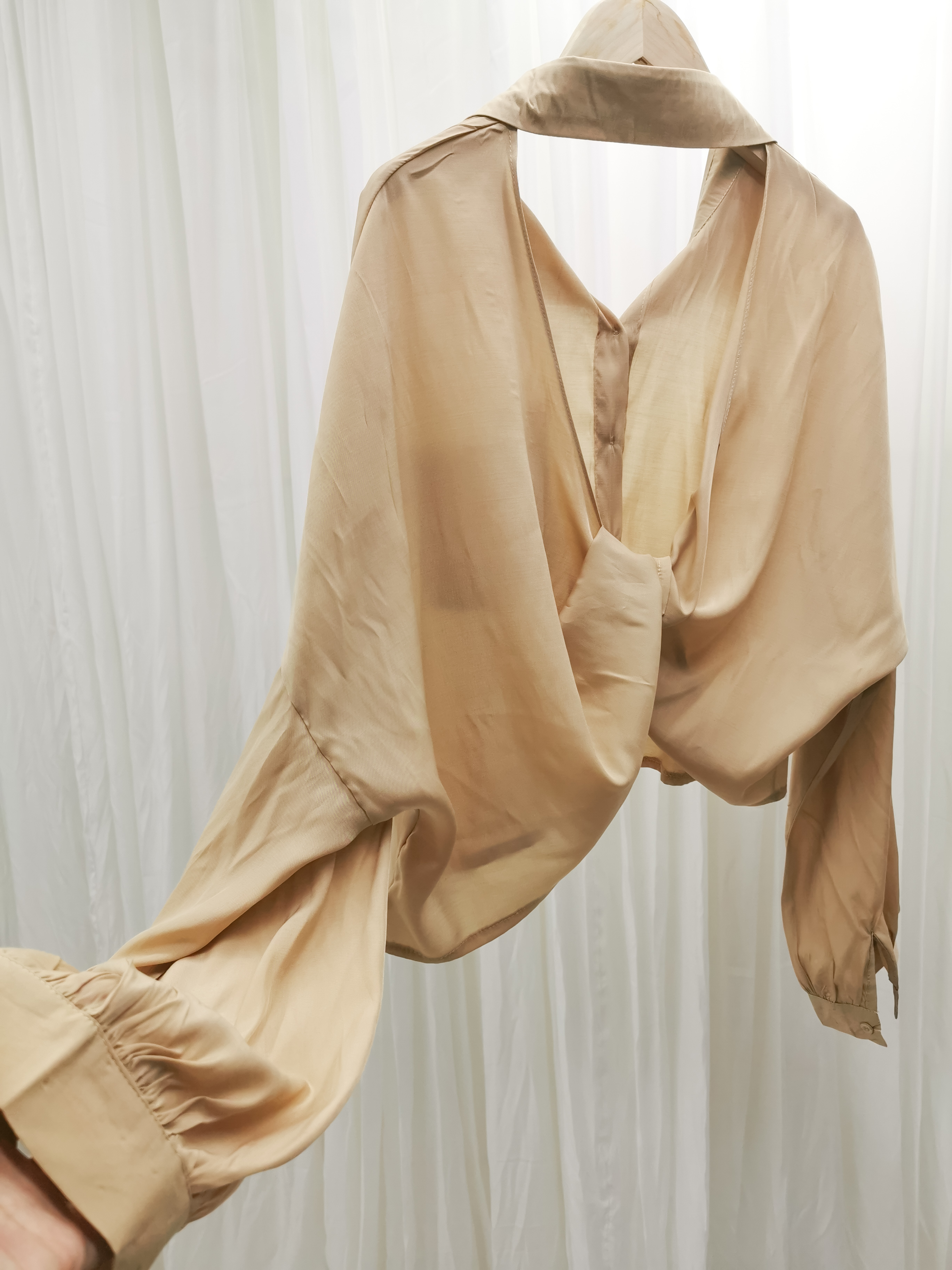 已出货 韩国东大门 ins网红露背袖泡泡袖防晒衬衫女薄款