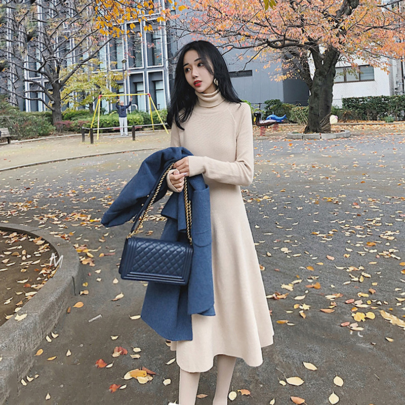 秋装2020年新款配大衣的裙子内搭显瘦长款小香风针织连衣裙女秋冬
