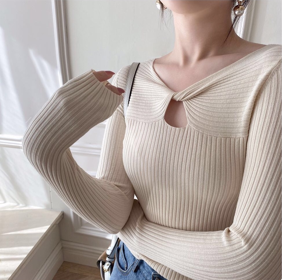 好质量v领交叉扭结上衣女长袖设计感紧身小众针织衫ins打底毛衣