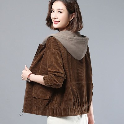 灯芯绒外套女短款2020年春秋新款中老年妈妈女士韩版宽松条绒