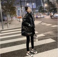 黑色亮面羽绒服女中长款2020年新款爆款时尚黑色韩版冬季外套潮