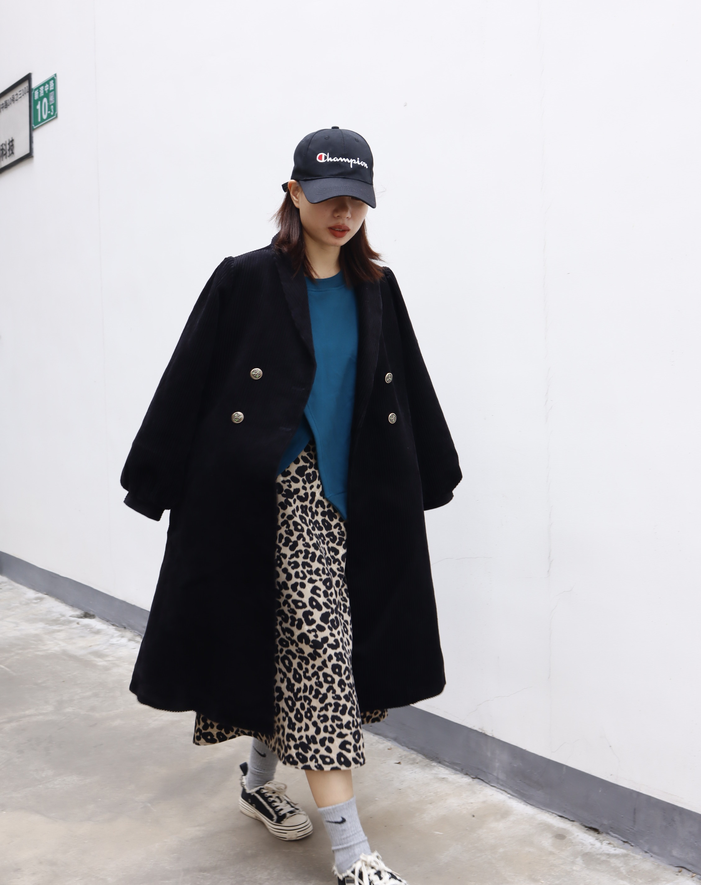 四粒扣大衣加厚中长款宽松灯芯绒外套女冬