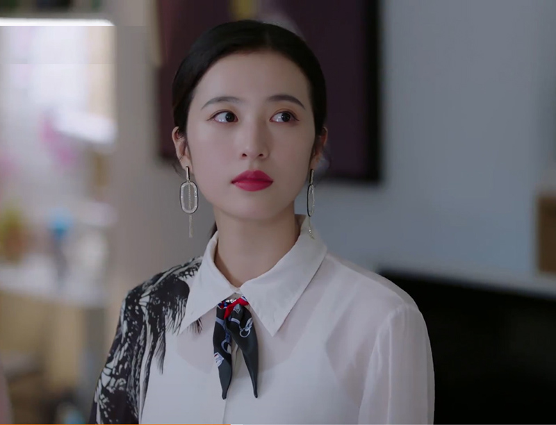 从结婚开始恋爱周雨彤鹿方宁同款白衬衫女设计感小众印花长袖上衣